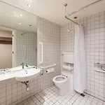 Centre By Ihg Hotel 4*