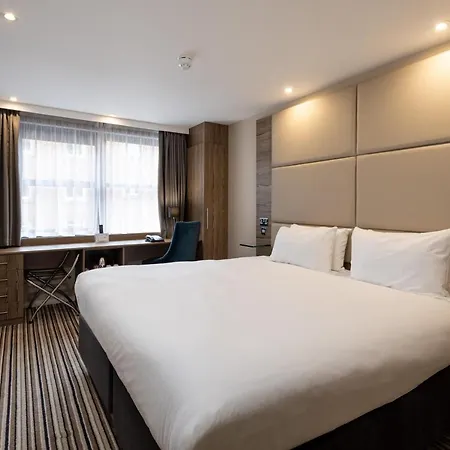 Centre By Ihg Hotel 4*