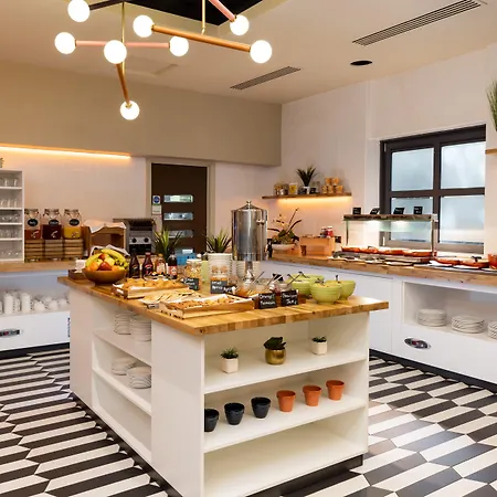Centre By Ihg 4*