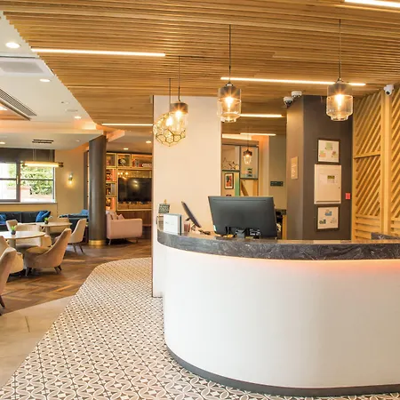 Centre By Ihg Hotel 4*