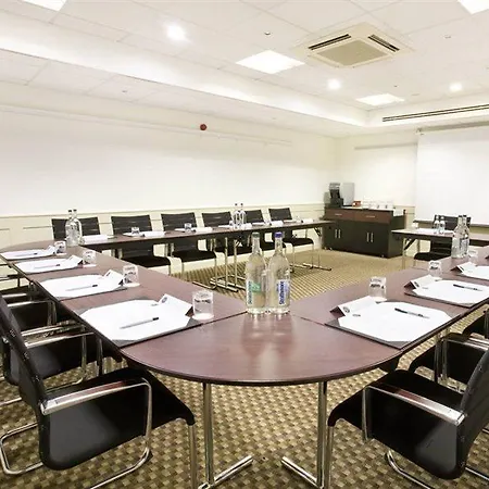 מלון Centre By Ihg