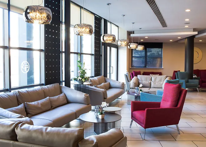 Hotel Centre By Ihg 4*