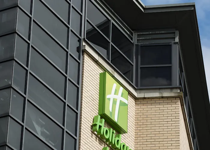 Centre By Ihg Hotel 4*