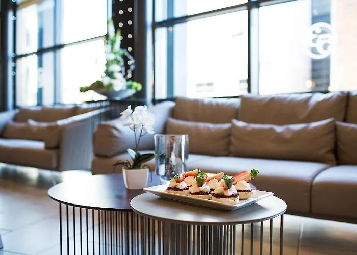 Centre By Ihg Hotel 4*