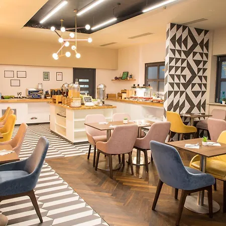 Hotel Centre By Ihg 4*