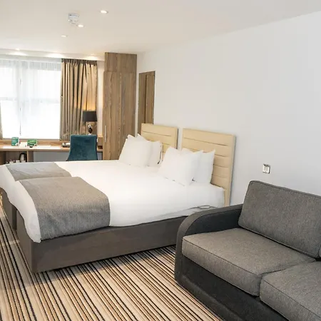 Hotel Centre By Ihg 4*